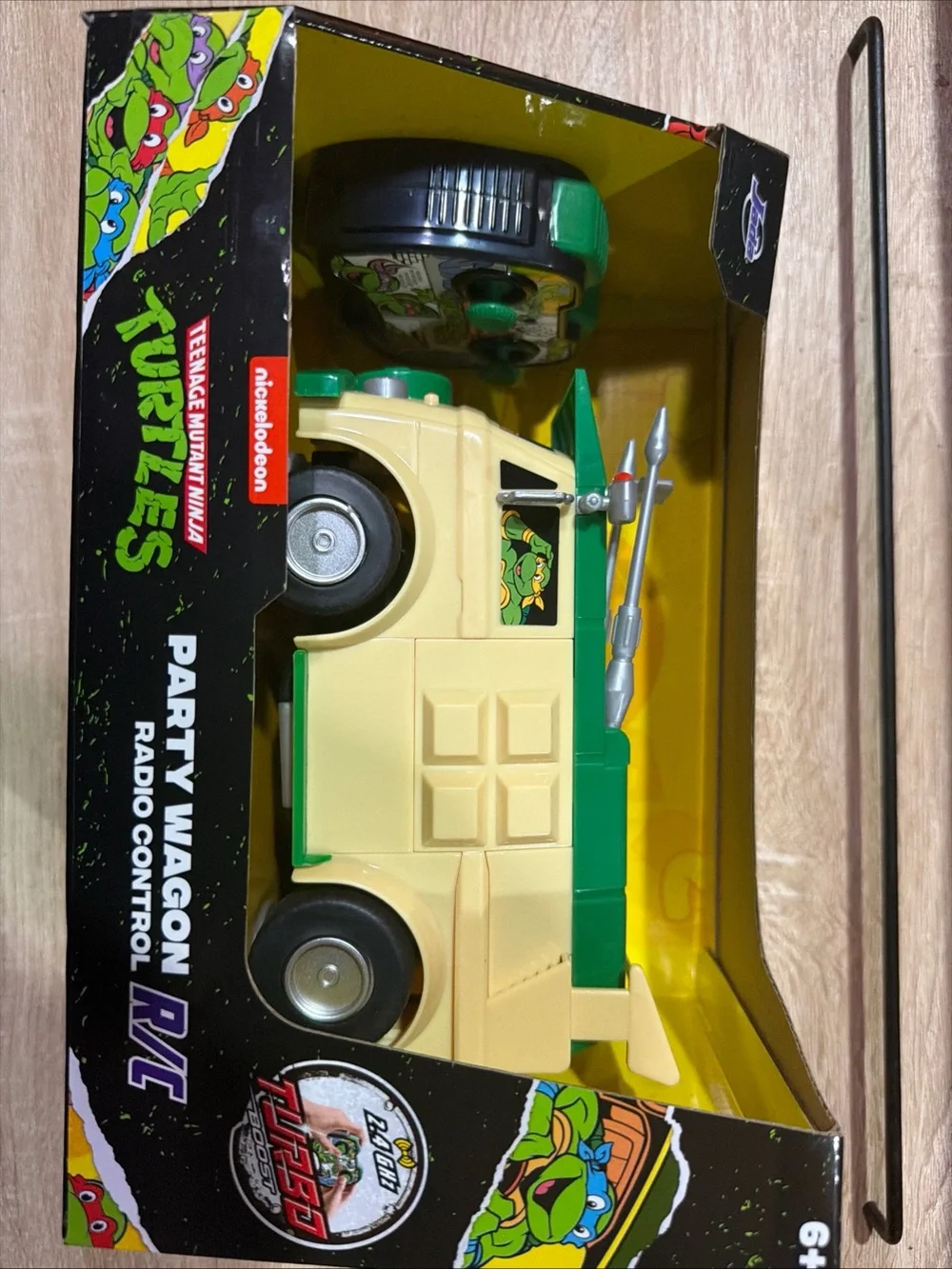 Teenage Mutant Ninja Turtles 2.4 GHz Remote Control Party Wagon w/Turbo Boost